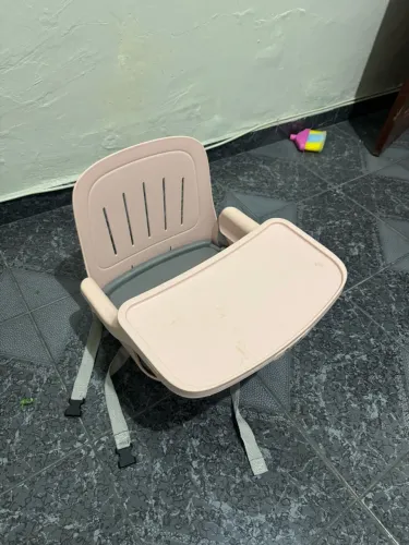 Cadeirinha de alimentação portátil