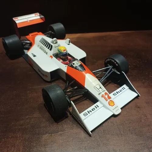 Miniatura da McLaren Honda MP4/4