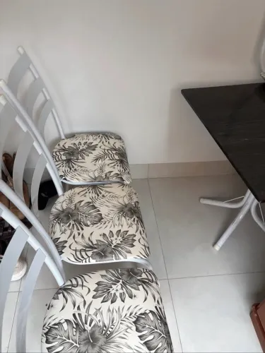 Mesa 4 cadeiras