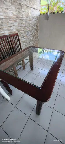 Mesa com 03 cadeiras