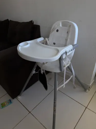Cadeira de alimentação para bebê