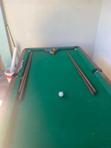 Vendo sinuca semi nova
