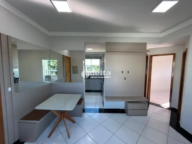 Apartamento com 2 quartos disponível para venda no bairro Presidente Roosevelt em Uberlând