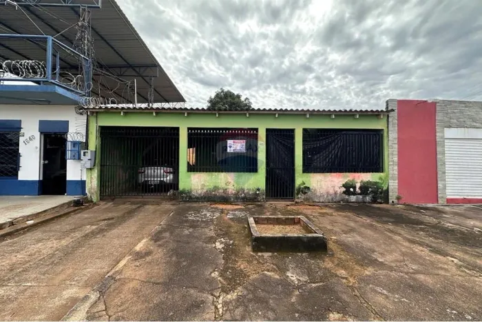 CASA RESIDENCIAL VENDA 217,98m² com terreno de 429m²