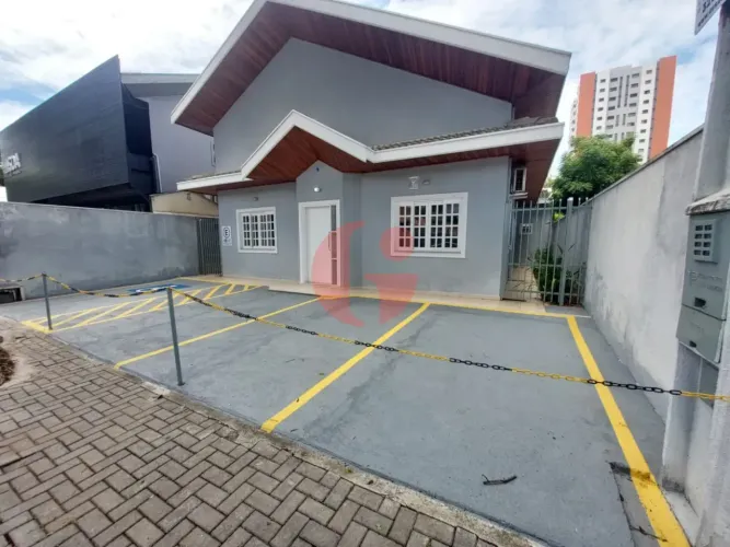 Casa para locação e venda com edícula e 04 vagas de garagem - 163,13m² no bairro Vila Ema
