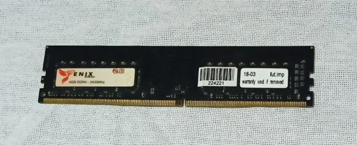 Memória DDR4 4GB 2400Mhz - PC