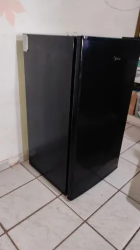 Frigobar Midea 93 litros Seminovo 