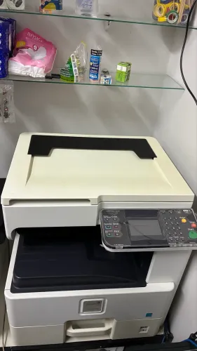 Impressora Kyocera TASKalfa 255 em estado de nova (carcaça impecável).