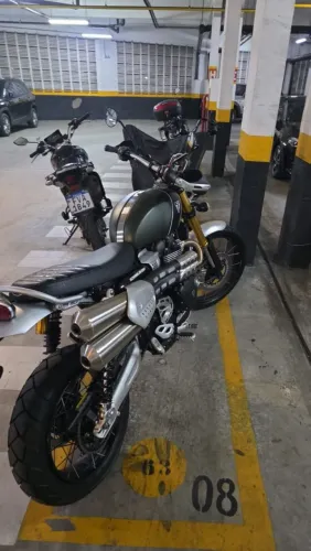 SCRAMBLER 1200 XE 23-23 quase 0km não rodou ,tirei zero