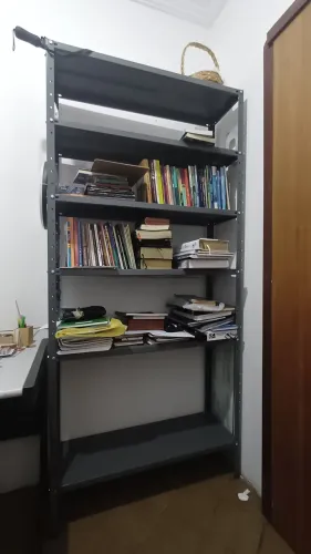 Prateleiras de aço c/ 6 prateleiras (pgto só pix ou dinheiro)