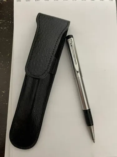 Caneta esferográfica Waterman estojo de couro usada 