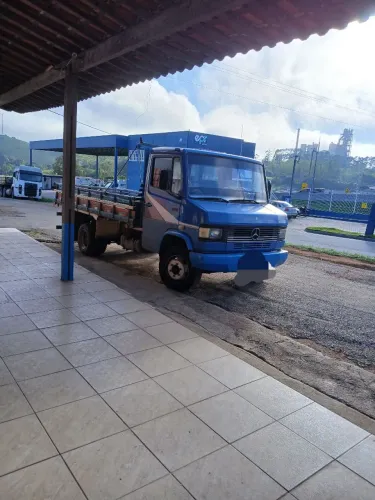 Caminhão 3/4 MB 709