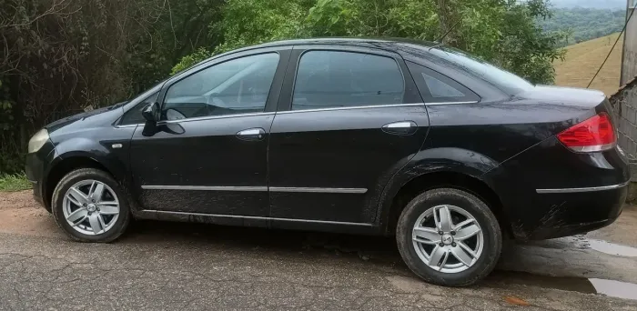 Fiat Linea LX 1.9/ 1.8 Flex 16V 4P 2011
