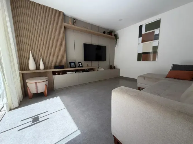 Casa Duplex à Venda em Morada de Laranjeiras | 4 Quartos, Closet e Quintal