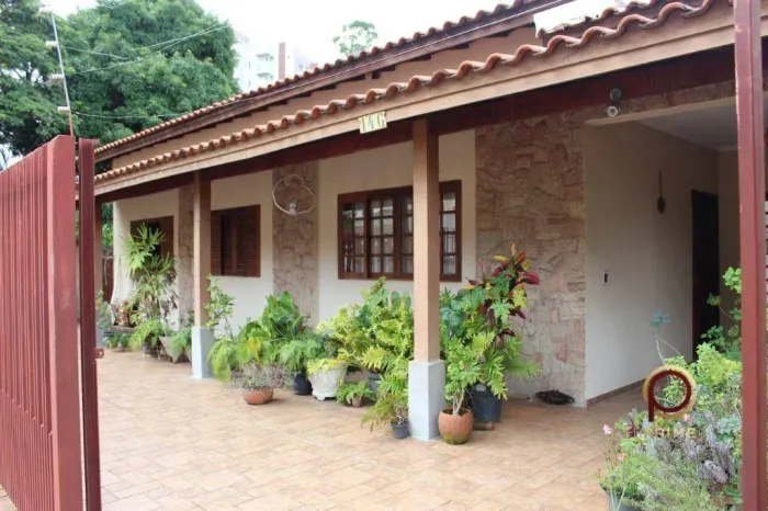 Casa com 3 dormitórios à venda, 350 m² por R$ 1.300.000,00 - Jardim Faculdade - Sorocaba/S