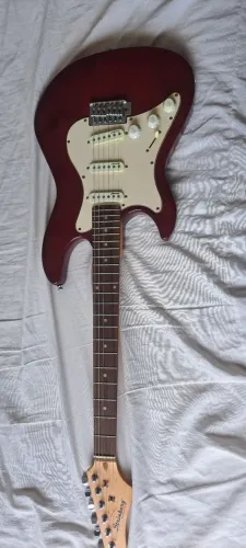 Guitarra Strinberg para Canhoto