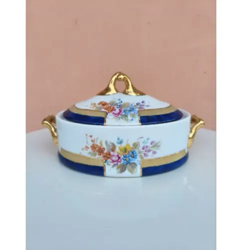 pote decorativo de porcelana com tampa vintage antigo