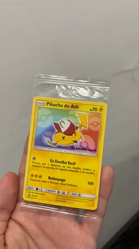Carta Rara Pikachu 2017 LACRADA