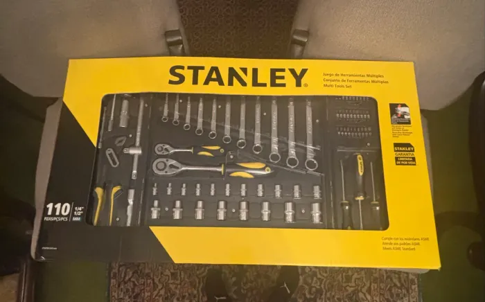 Jogo Ferramentas 110 peças Stanley