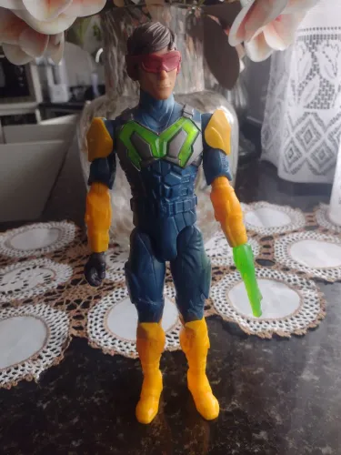 Boneco Max Steel Laser Striker