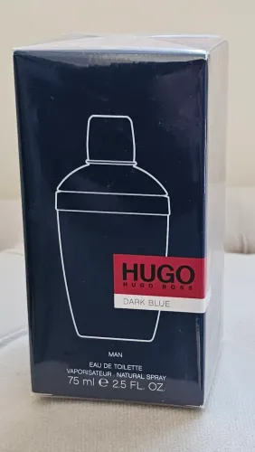 Perfume DARK BLUE HUGO BOSS. 