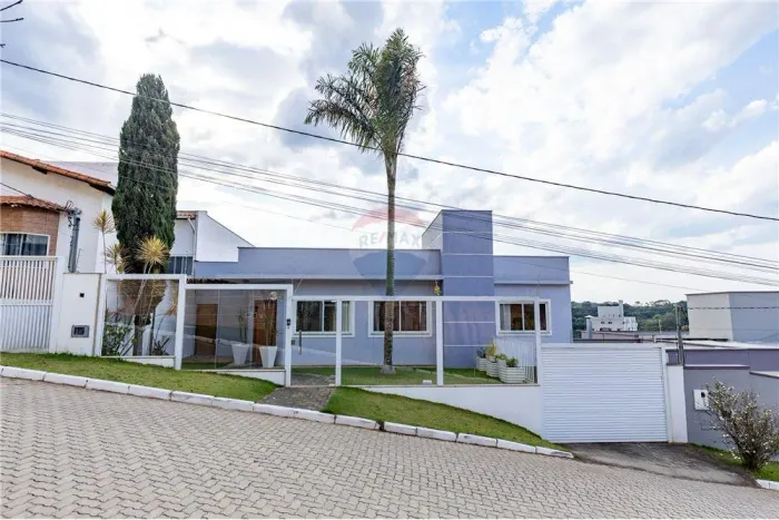 Casa em condomínio Fechado no São Pedro, Juiz de Fora/MG