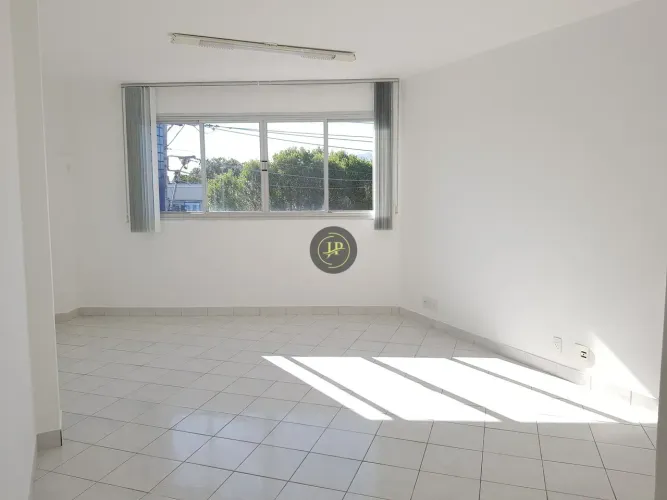 SALA COMERCIAL VERSÁTIL COM 58M² EM LOCALIZAÇÃO ESTRATÉGICA DA MATA DA PRAIA