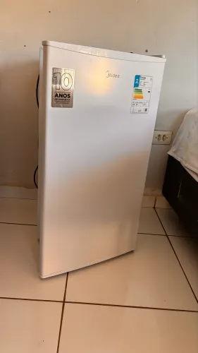 Frigobar MIDEA