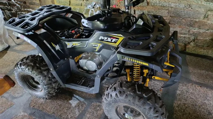 Quadriciclo 125cc 4x2