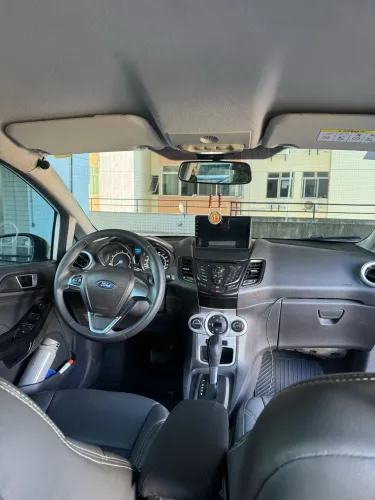 Ford Fiesta 1.6 16V Flex Aut. 5P 2015