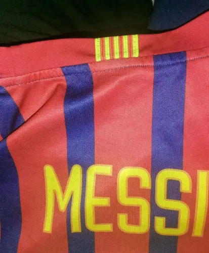 do Barcelona temporada 2013/14 com Messi nº 10,