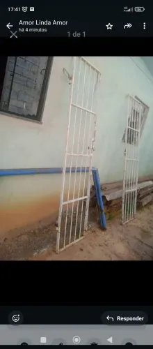 Vendo um portão de ferro por $350reais pagamento á vista no dinheiro ou pix