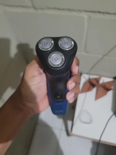Barbeador Philips Séries 1000