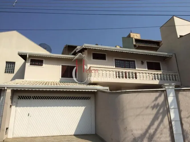 Casa à venda na Vila Galvão em Jundiaí - SP