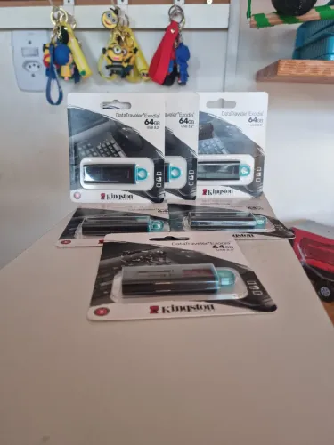 Pen-drive 64gb Kingston com windows 10 ou 11 pré instalado consultar valores.