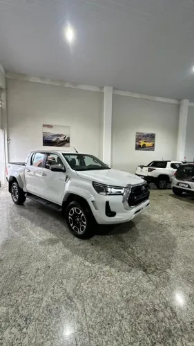 Toyota Hilux CD SRX Plus 4X4 2.8 TDI Die. Aut. 2026