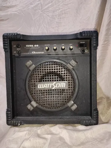 Amplificador de guitarra Wattsom cube 60