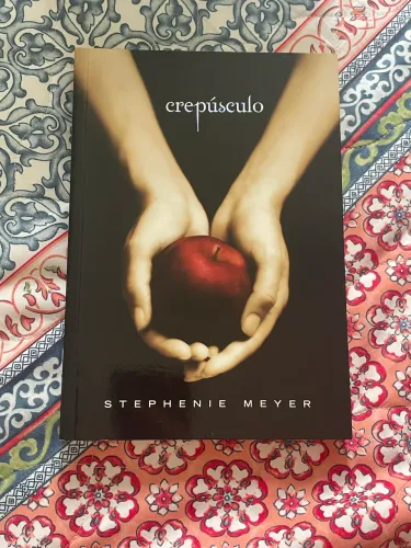 CREPÚSCULO - STEPHENIE MEYER