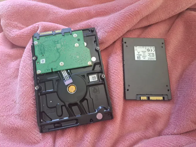 SSD de 120gb e HD de 1 terabyte