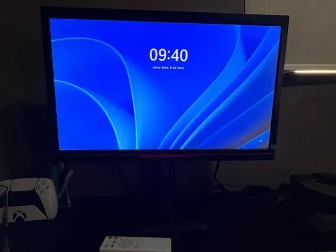 Monitor LCD 24 Gamer Full HD DVI/VGA/HDMI/ USB 3.0, 144Hz 242G5DJEB Preto - Philips