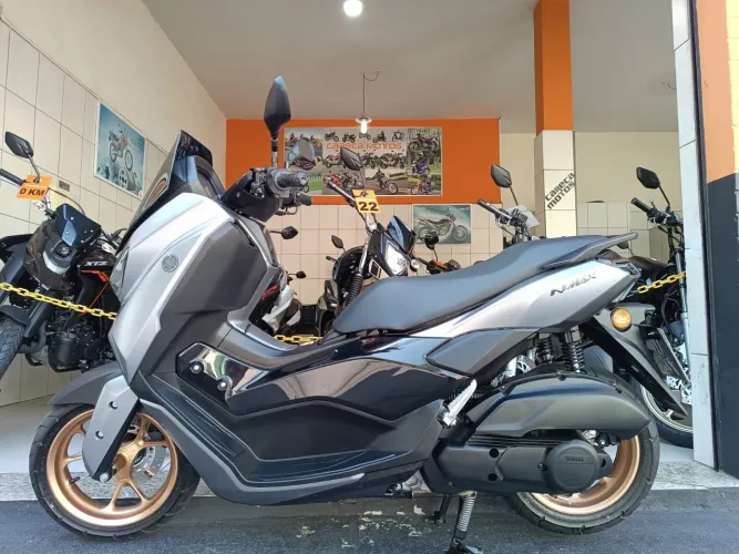 NMAX 160 2025 prata