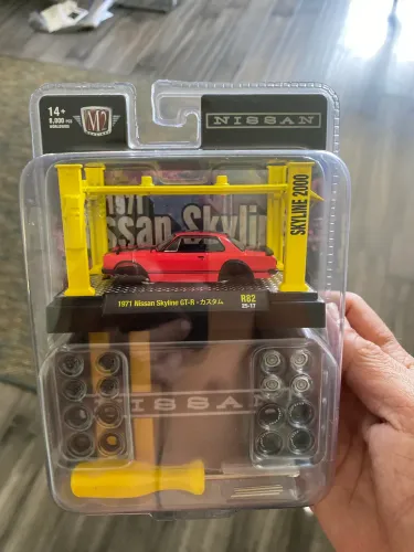 1:64 M2 machine 1971 nissan skyline GT-R