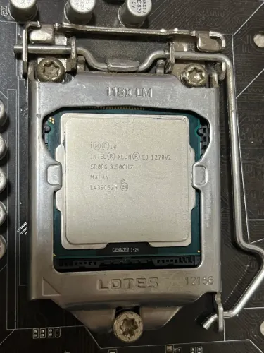 Vendo Processador i7 3770 / Xeon E3 1270 v2 3.5Ghz