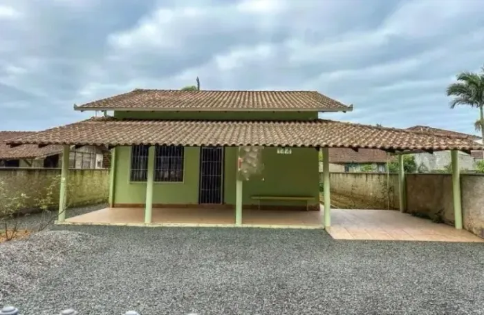 Vendo casa em Viana sede