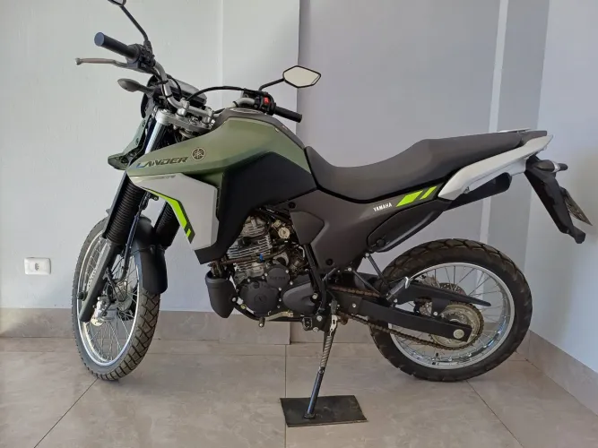 Yamaha XTZ 250 lander connected.