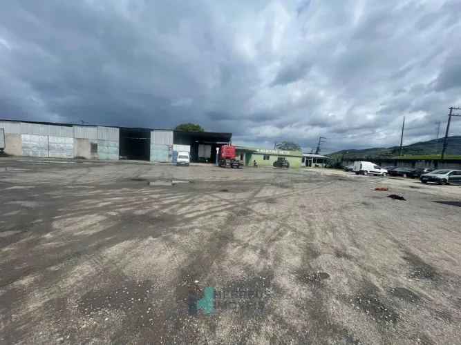 Área à venda no bairro Jardim Imbariê - Duque de Caxias/RJ