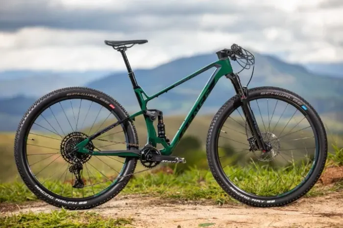 Bike Sense Full Suspension Invictus Comp - Quadro Carbono Tam. M - SRAM NX Eagle 12v