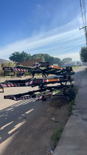 Carretinha berço para canoa