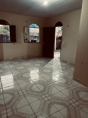 ALUGA- SE CASA( 700,00 Reais)