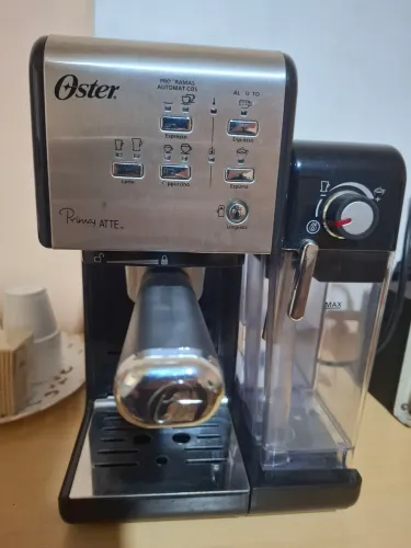 Cafeteira Oster 220v